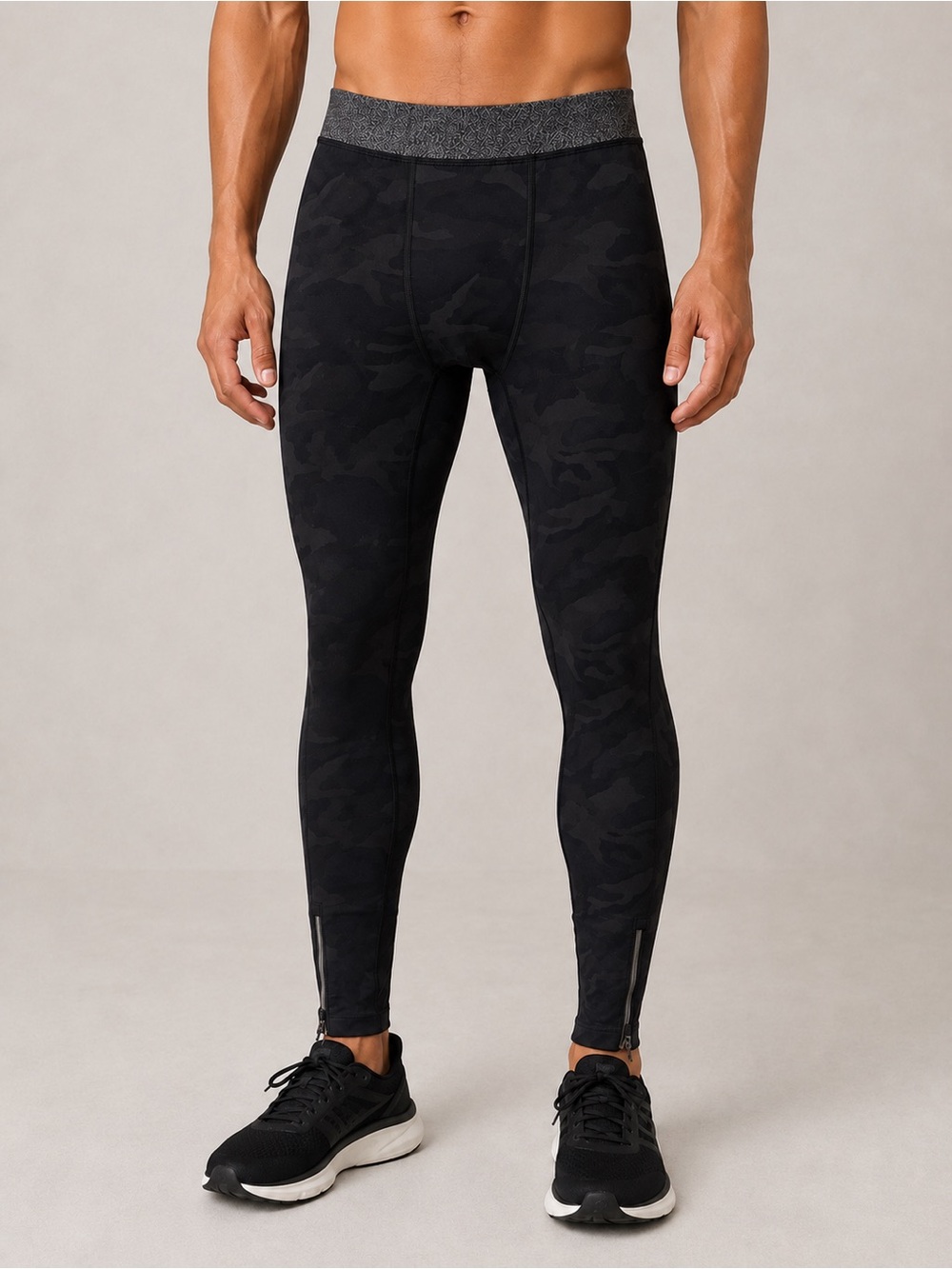 Vuori Limitless Compression Tight Sz S Black Camo EUC